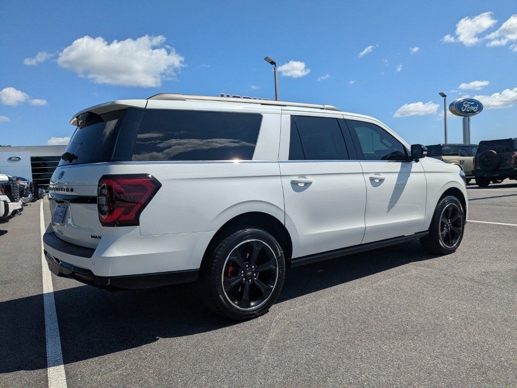 Certified 2024 Ford Expedition Max Limited AWD/4WD image 4