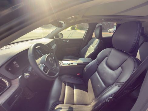 Certified 2023 Volvo XC60 B6 Ultimate image 21