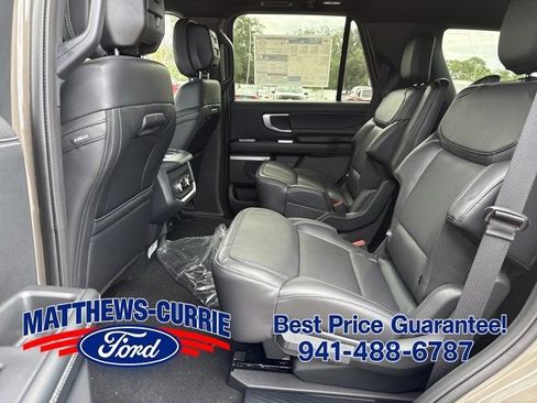 New 2026 Ford Expedition Platinum w/ Stealth Appearance Package AWD/4WD image 13