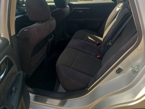 Used 2013 Nissan Altima 2.5 SV FWD image 34