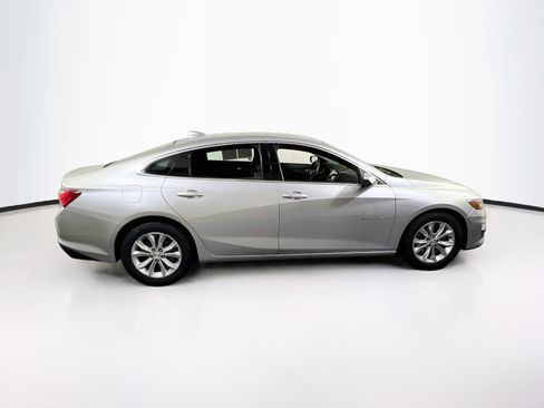 Used 2022 Chevrolet Malibu LT FWD image 4