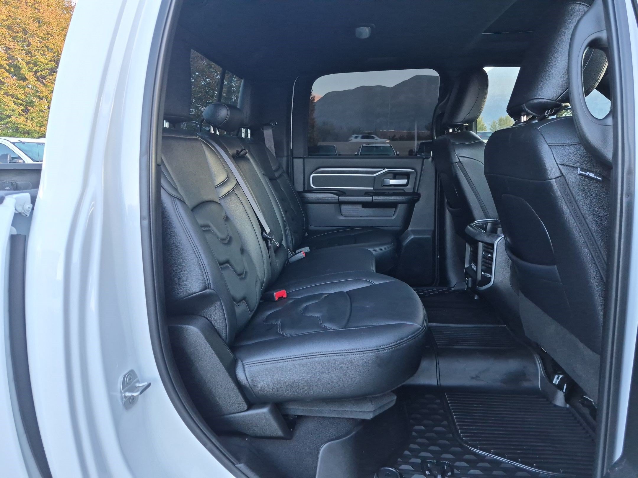 Used 2022 RAM 2500 Big Horn w/ Level B Equipment Group AWD/4WD image 34