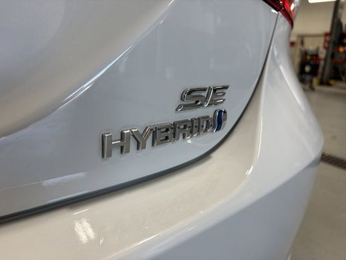 Used 2024 Toyota Camry SE w/ Audio Upgrade Package FWD image 31
