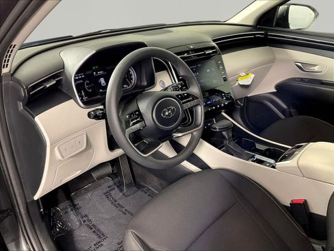 Used 2024 Hyundai Tucson SEL FWD image 16