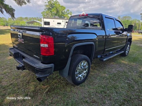 Used 2018 GMC Sierra 2500 Denali AWD/4WD image 4