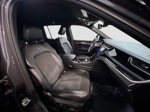 Used 2022 Jeep Grand Cherokee Trailhawk w/ Advanced Protech Group II image 20