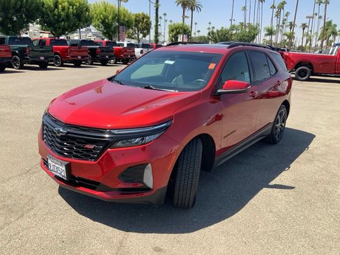 Used 2024 Chevrolet Equinox RS FWD image 3