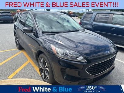 Used 2021 Ford Escape SE w/ SE Sport Appearance Package