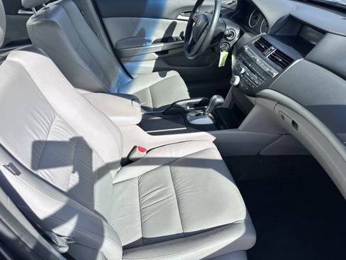 Used 2010 Honda Accord EX-L image 9