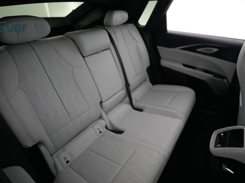 Used 2023 Cadillac Lyriq 2WD image 5