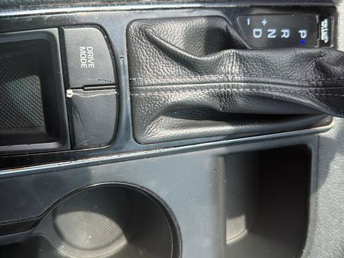 Used 2015 Hyundai Sonata SE w/ Option Group 09 FWD image 17