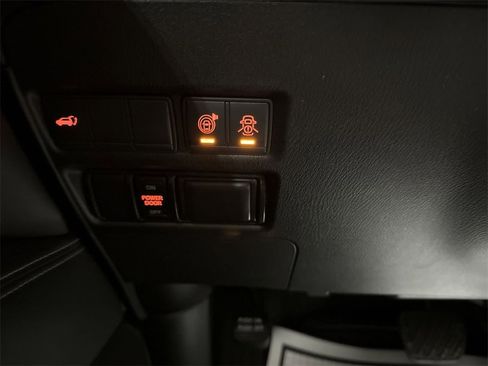 Used 2020 Nissan Armada SL w/ Premium Package image 18