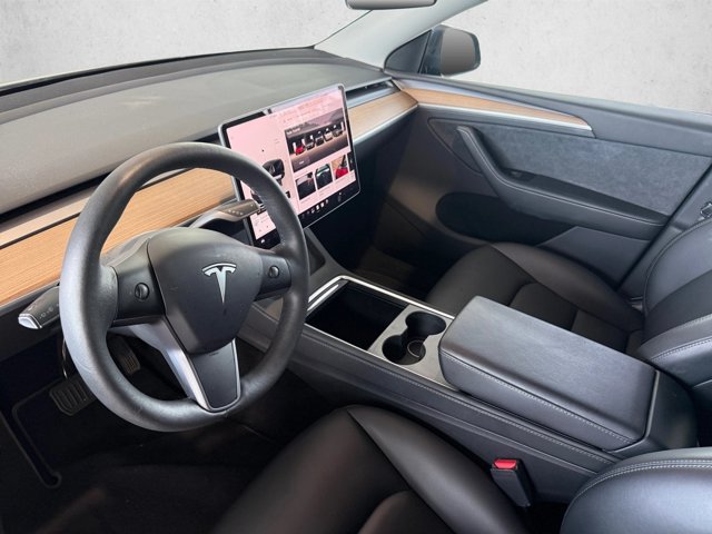 Used 2023 Tesla Model Y Long Range AWD/4WD image 9