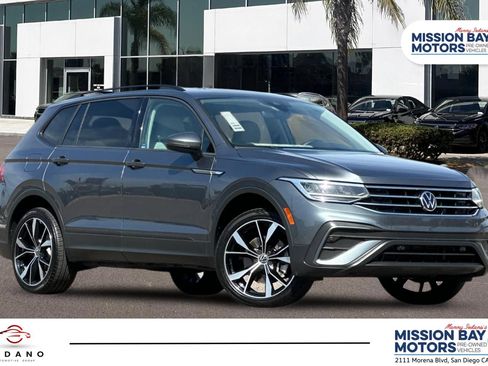 Used 2022 Volkswagen Tiguan S FWD image 1