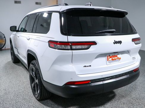 Used 2023 Jeep Grand Cherokee L Laredo AWD/4WD image 9
