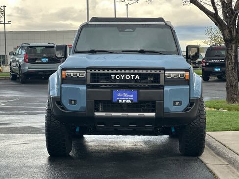 Used 2025 Toyota Land Cruiser image 10