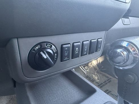 Used 2018 Nissan Frontier SV w/ Value Truck Package image 31