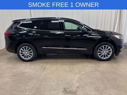 Used 2020 Buick Enclave Premium w/ Sun and Sites Package AWD/4WD image 2