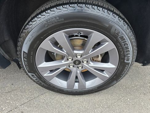 Used 2023 Ford Explorer XLT w/ Equipment Group 202A image 27