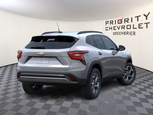 New 2026 Chevrolet Trax LT FWD image 4