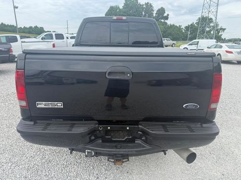 Used 2005 Ford F250 XLT AWD/4WD image 4