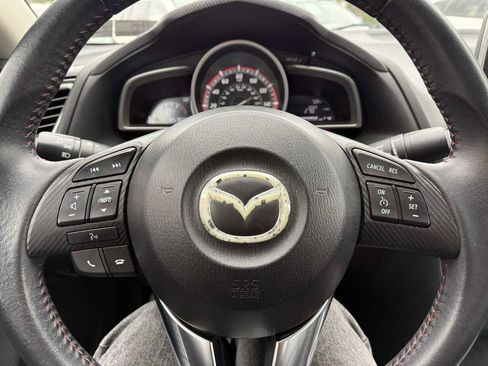 Used 2014 MAZDA MAZDA3 i Grand Touring image 16