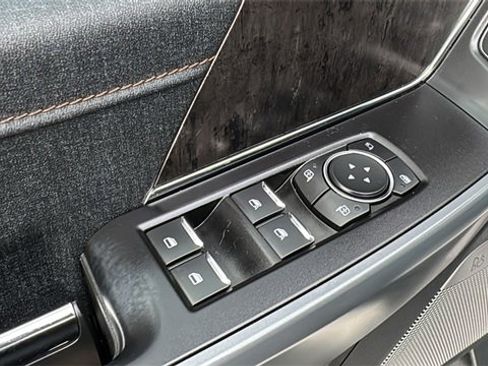 Used 2022 Ford F150 Lightning Lariat w/ Equipment Group 511A High image 11