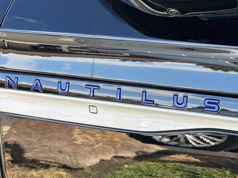 Used 2024 Lincoln Nautilus Premier w/ Equipment Group 102A image 9