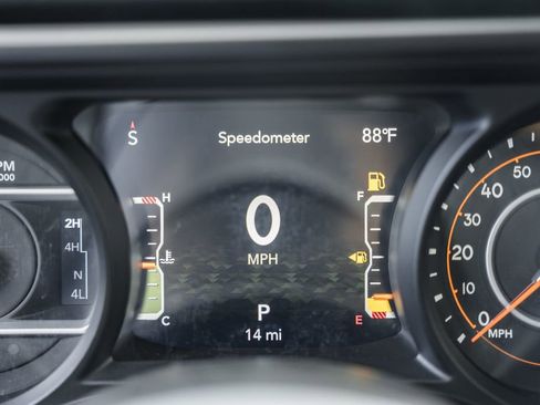 New 2025 Jeep Gladiator Sport image 43