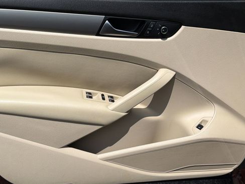 Used 2014 Volkswagen Passat 1.8T Wolfsburg Edition FWD image 10