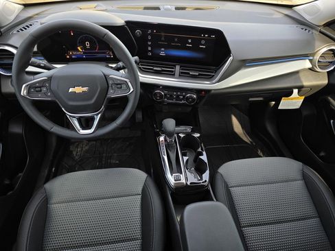 New 2026 Chevrolet Trax LT w/ LT Convenience Package image 9