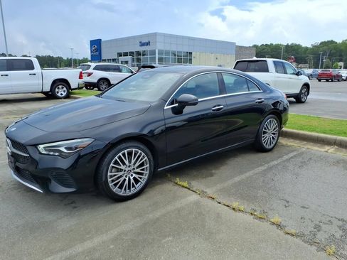 Used 2025 Mercedes-Benz CLA 250 image 3