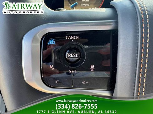 Used 2025 Nissan Armada Platinum Reserve AWD/4WD image 57