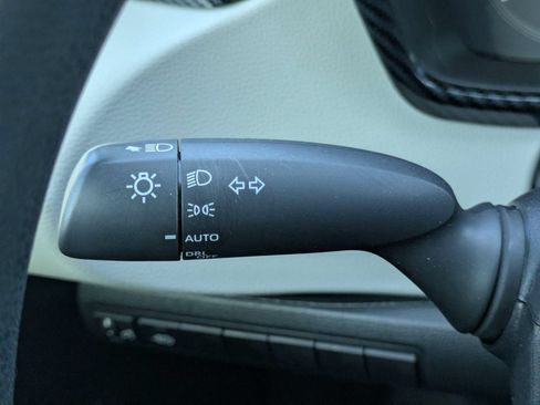 Used 2022 Toyota Corolla LE FWD image 26