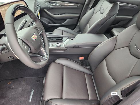 New 2026 Cadillac CT5 V image 9