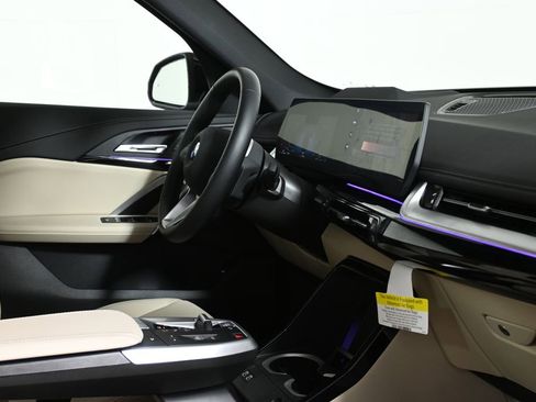 Used 2025 BMW X1 xDrive28i w/ Technology Package image 31