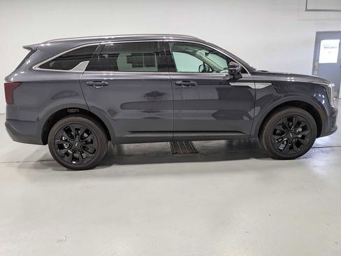Certified 2026 Kia Sorento EX AWD/4WD image 7