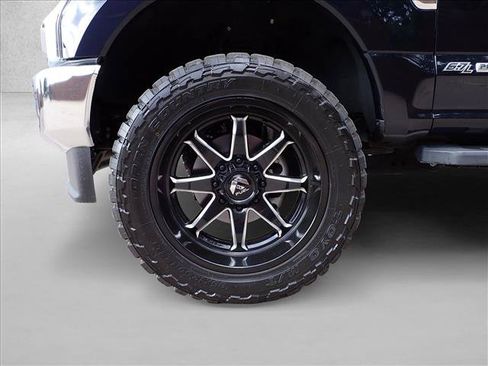 Used 2022 Ford F350 Lariat w/ Lariat Ultimate Package AWD/4WD image 6