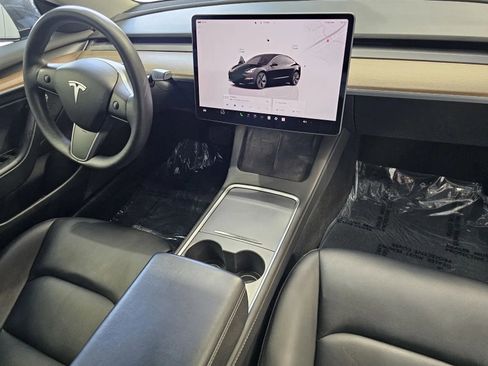 Used 2023 Tesla Model 3 Standard Range RWD image 5