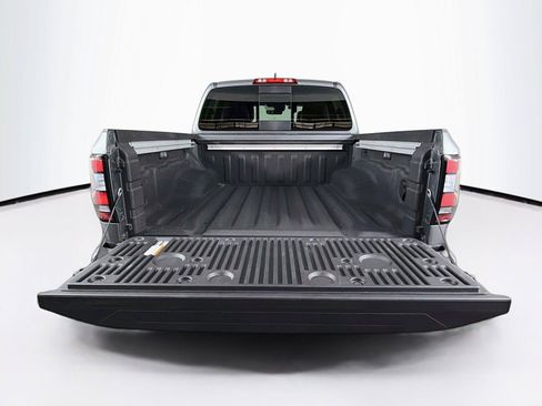 Used 2025 Nissan Frontier SL AWD/4WD image 14