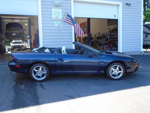 Used 1999 Chevrolet Camaro Z28 w/ SS Performance/Appearance Pkg RWD image 8