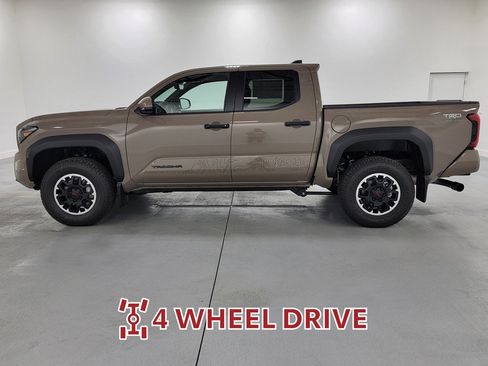 New 2026 Toyota Tacoma TRD Off-Road AWD/4WD image 4