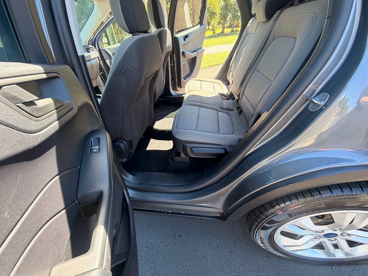 Used 2022 Ford Escape S AWD/4WD image 15