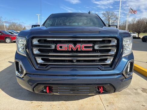 Used 2020 GMC Sierra 1500 AT4 w/ AT4 Premium Package AWD/4WD image 2