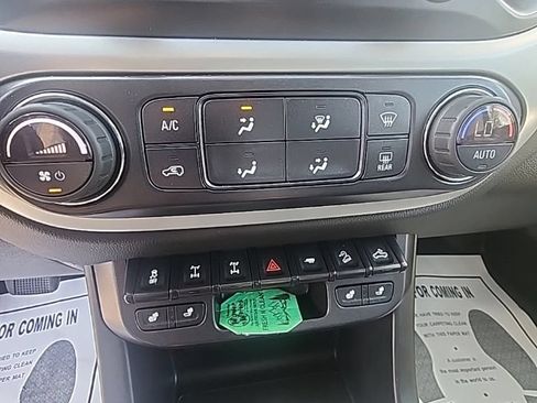 Used 2020 Chevrolet Colorado ZR2 AWD/4WD image 36