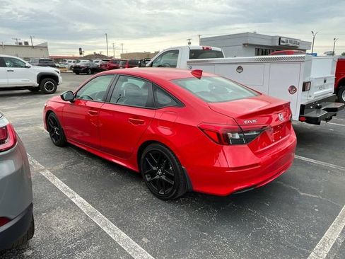 Used 2023 Honda Civic Sport image 5