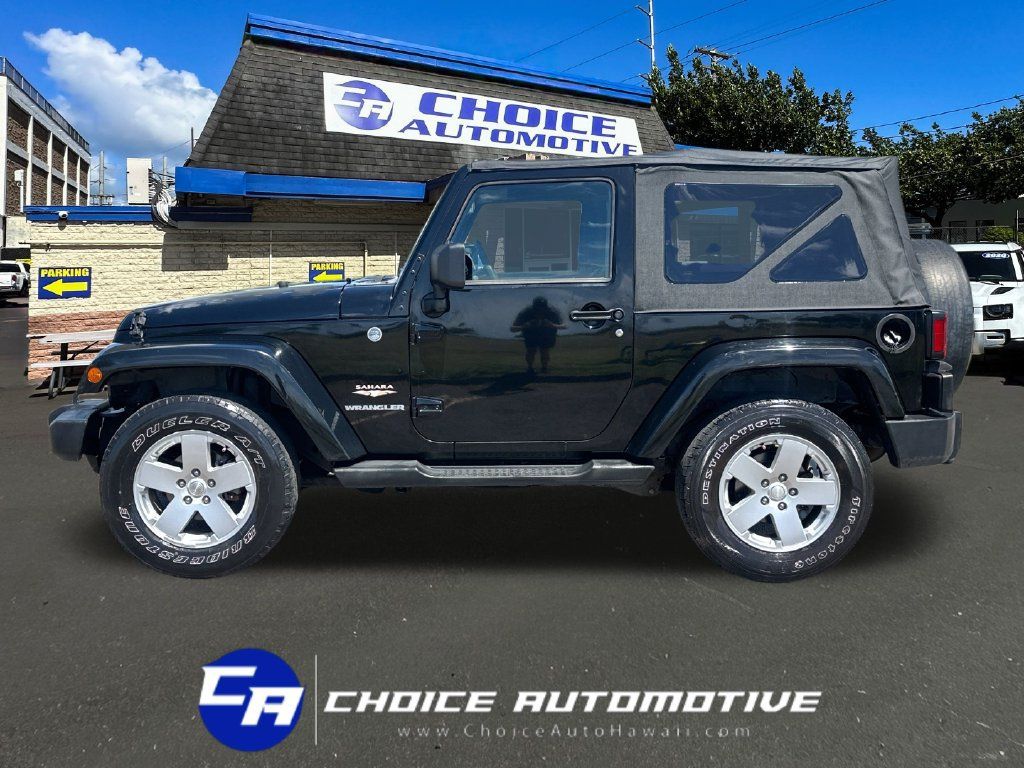 Used 2012 Jeep Wrangler Sahara w/ Connectivity Group AWD/4WD image 3