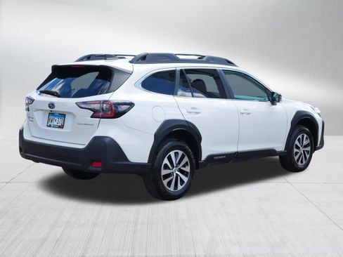 Used 2024 Subaru Outback Premium AWD/4WD image 7