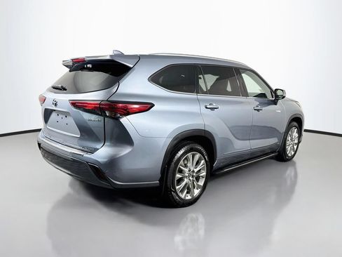 Used 2021 Toyota Highlander Limited AWD/4WD image 8