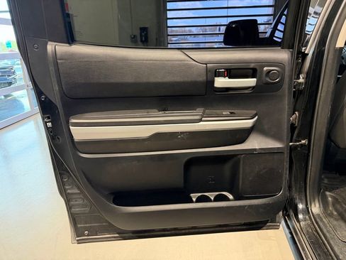 Used 2018 Toyota Tundra SR5 w/ TRD Off Road Package AWD/4WD image 26